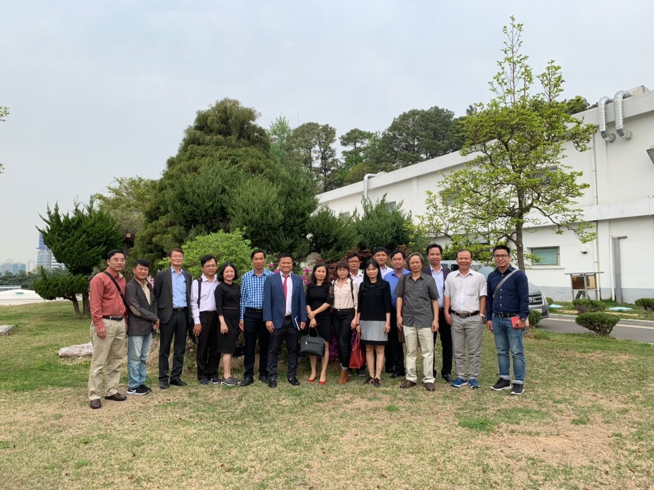 Thăm quan nhà máy ASAN PHARMACEUTICAL COMPANY tại Hàn Quốc năm 2019